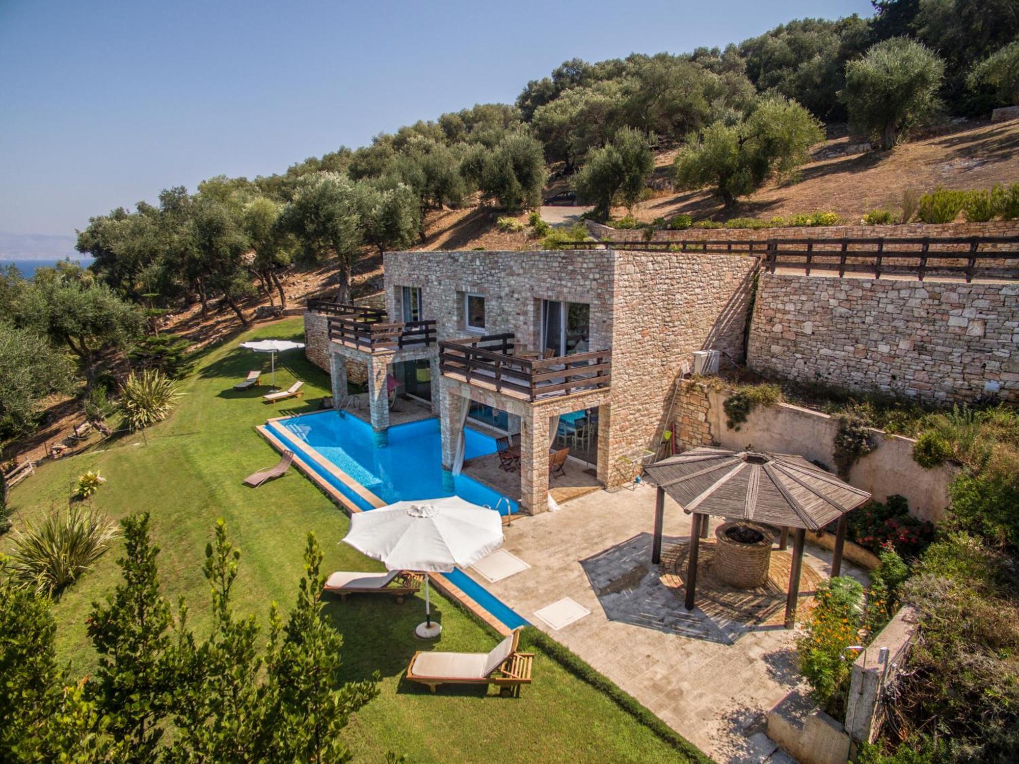 Villa Seashore:dreamy By The Sea With Heated Pool